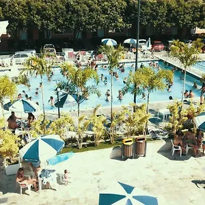https://condomnio-diroma-fiori-cvt.caldasnovashotels.com